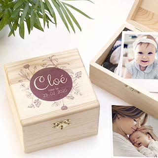 Boîte à souvenirs en bois personnalisée